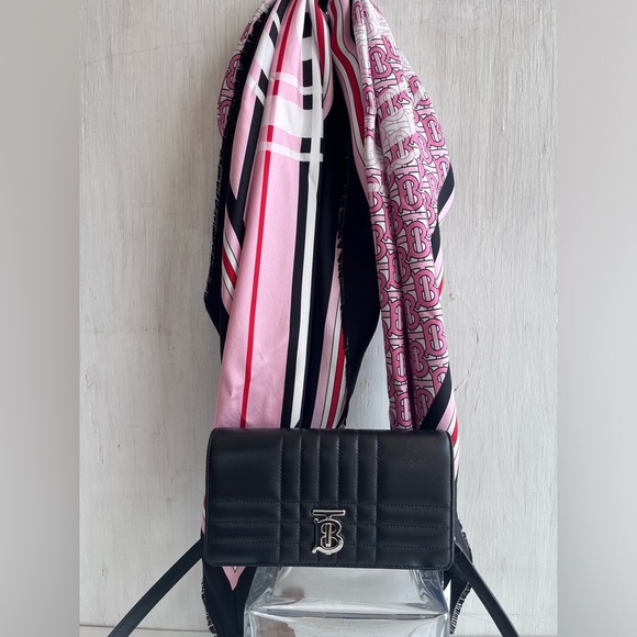 BURBERRY Heritage Scarf and Wallet Bundle - Picture 6 of 14